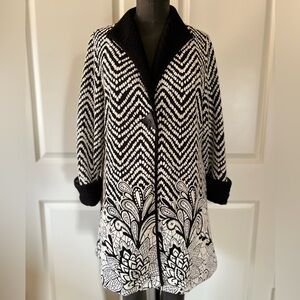 IC by Connie K Black White Chevron Duster Cardigan Floral Border, size M
